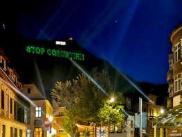 Brasovenii se manifesta impotriva Coruptiei